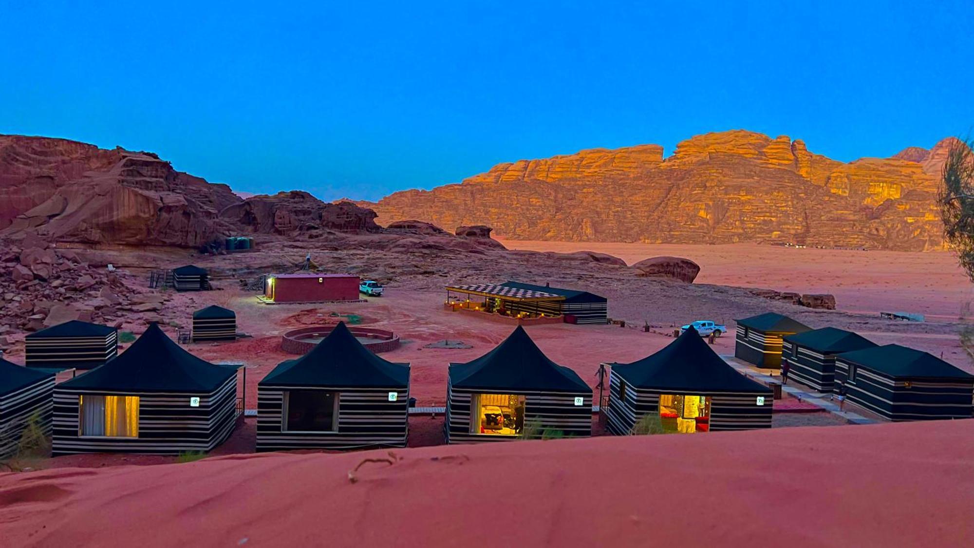 Star Camp & With Tor Hotel Wadi Rum Ngoại thất bức ảnh
