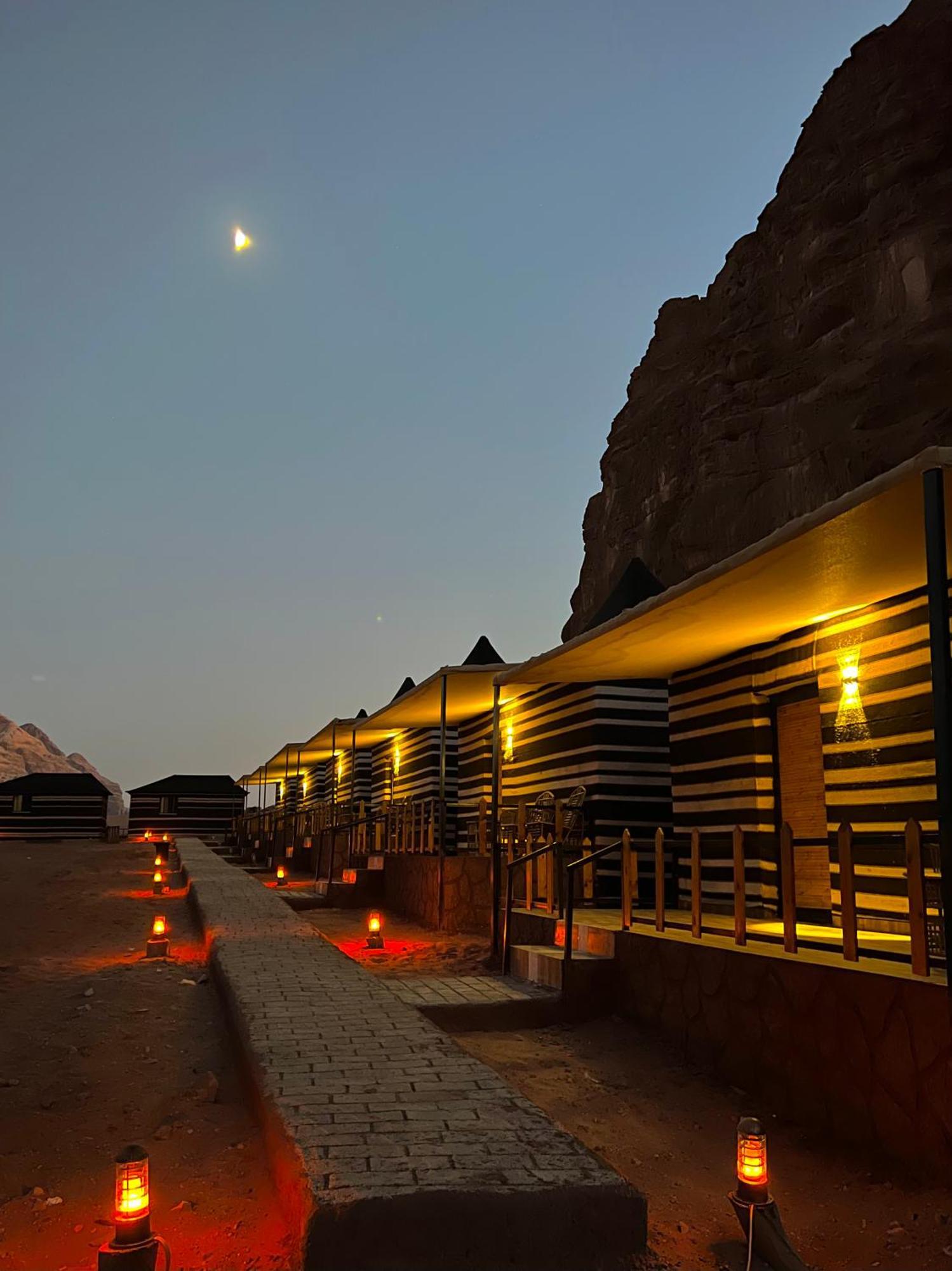 Star Camp & With Tor Hotel Wadi Rum Ngoại thất bức ảnh