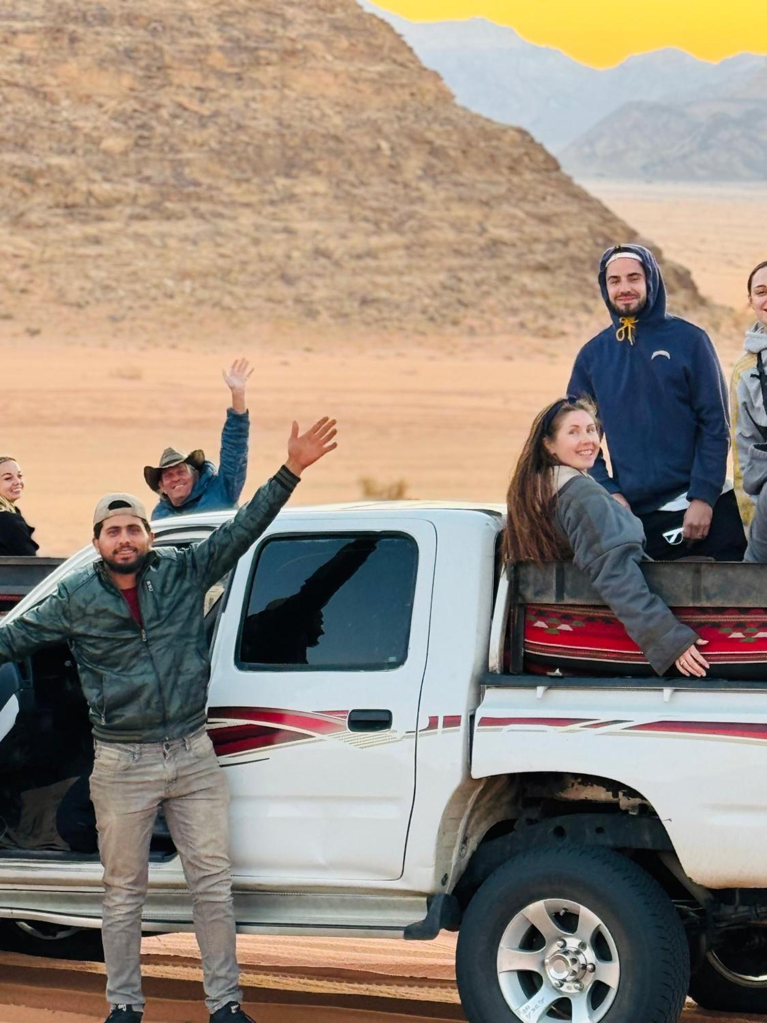 Star Camp & With Tor Hotel Wadi Rum Ngoại thất bức ảnh